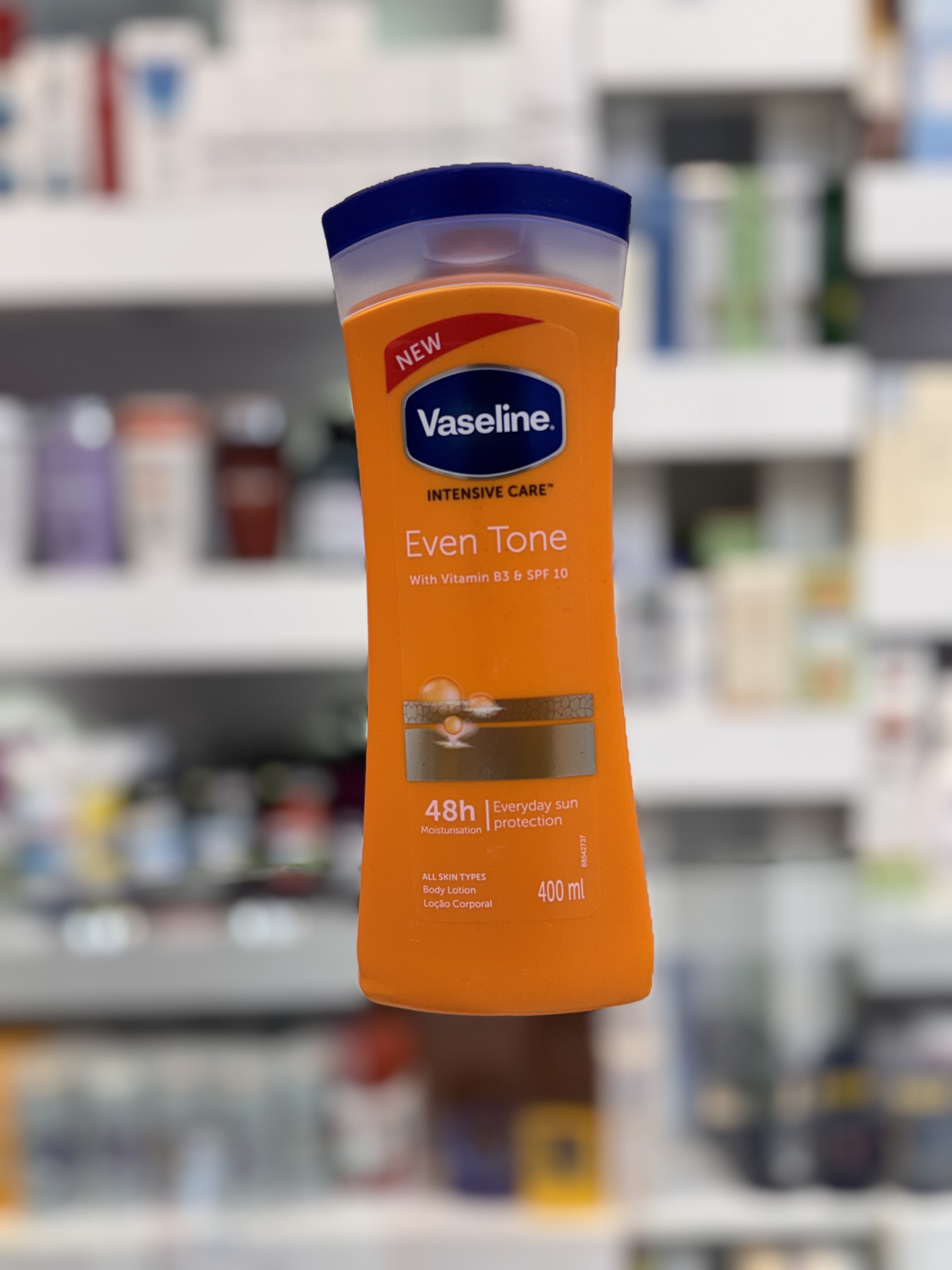 لوسیون بدن وازلین Intensive Care Even Tone حاوی ویتامین B3 و SPF 10 حجم 400 میلی‌لیتر